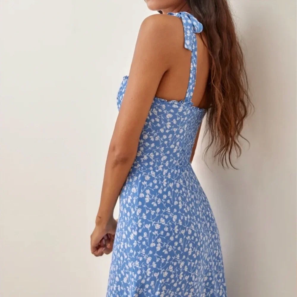 Reformation Blue Floral White Flowers Dainty Viscose Nikita Midi Dress Size 0 - Picture 3 of 12